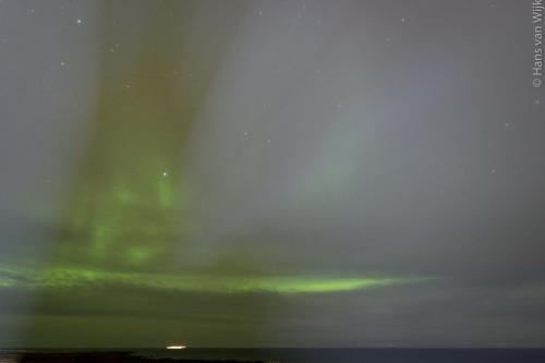 Northern lights @ Garður (10th november 2018) with the shade of  the lighthouse